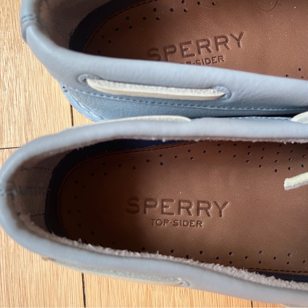 Sperry Women’s Light Blue Boat Shoes - Picture 4 of 5